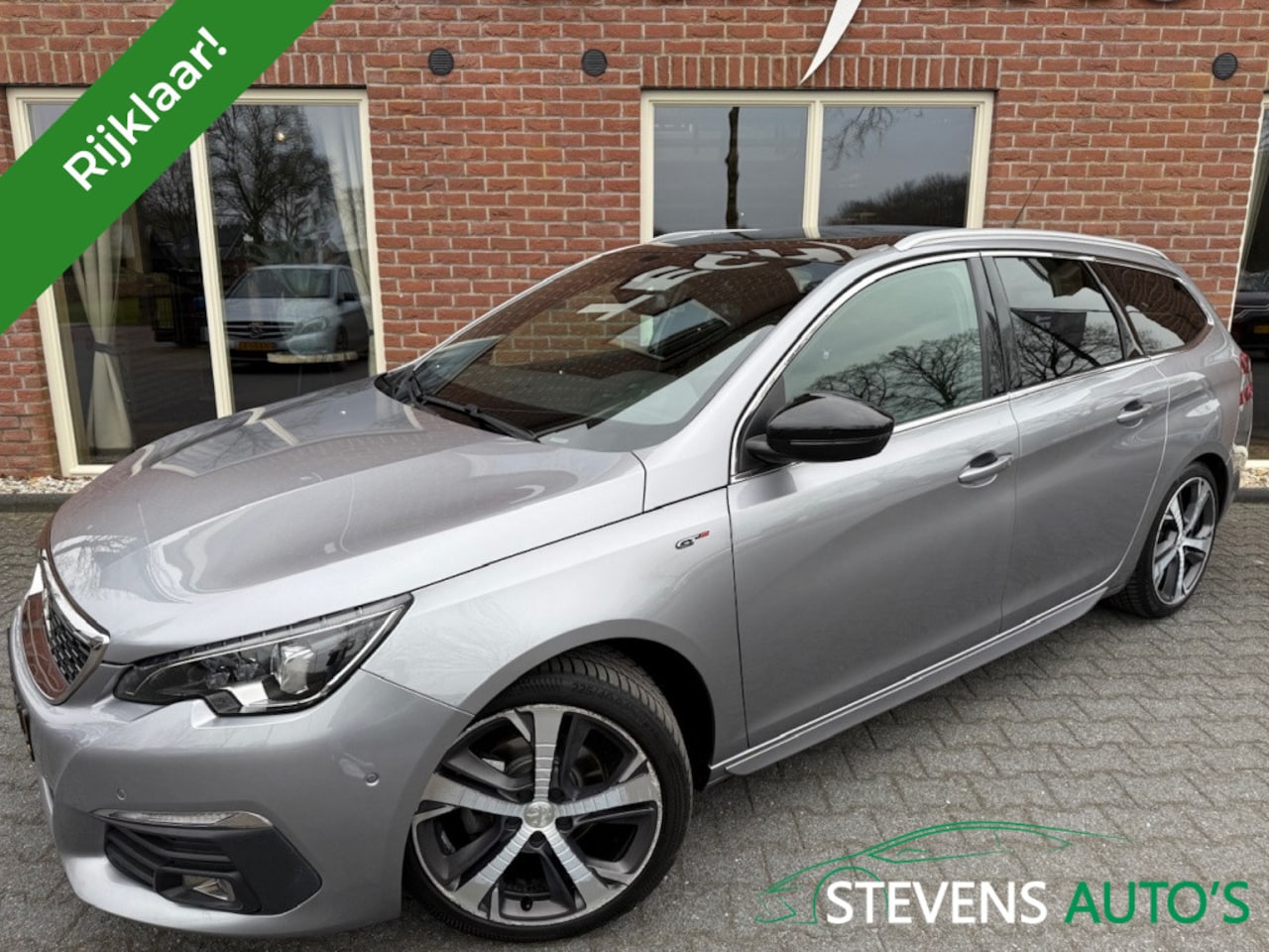 Peugeot 308 SW - 1.2 PureT.Blue L. GT TREKHAAK / CAMERA / PANODAK / MASSAGE STOEL - AutoWereld.nl