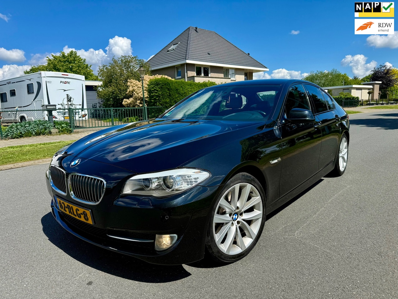 BMW 5-serie - 535i High Executive NAP/CLIMA/LEER/NAVI/APK 1 JAAR - AutoWereld.nl
