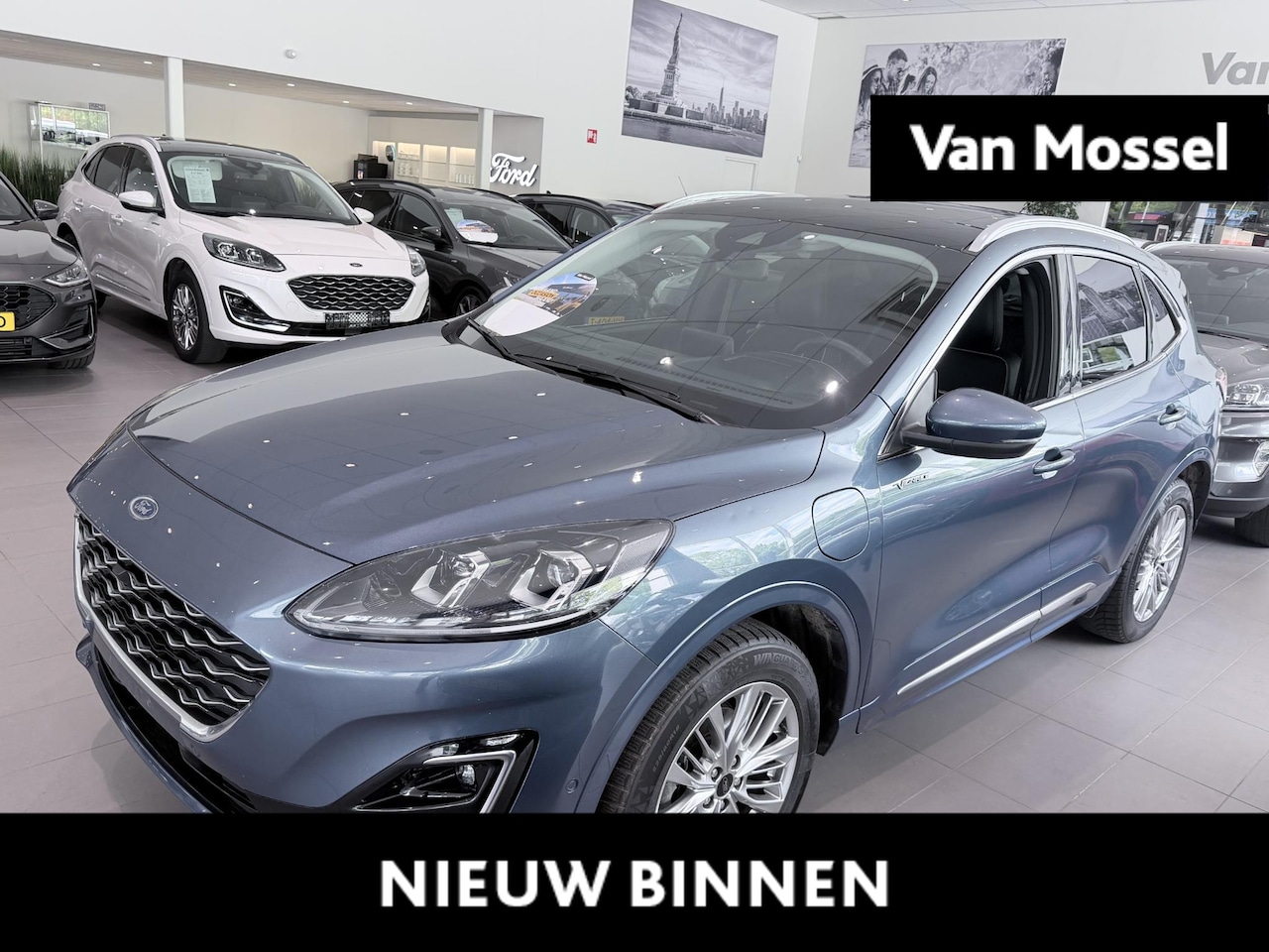 Ford Kuga - Vignale Adapt. Cruise | HUD | Panoramadak | B&O | Meer foto's volgen - AutoWereld.nl