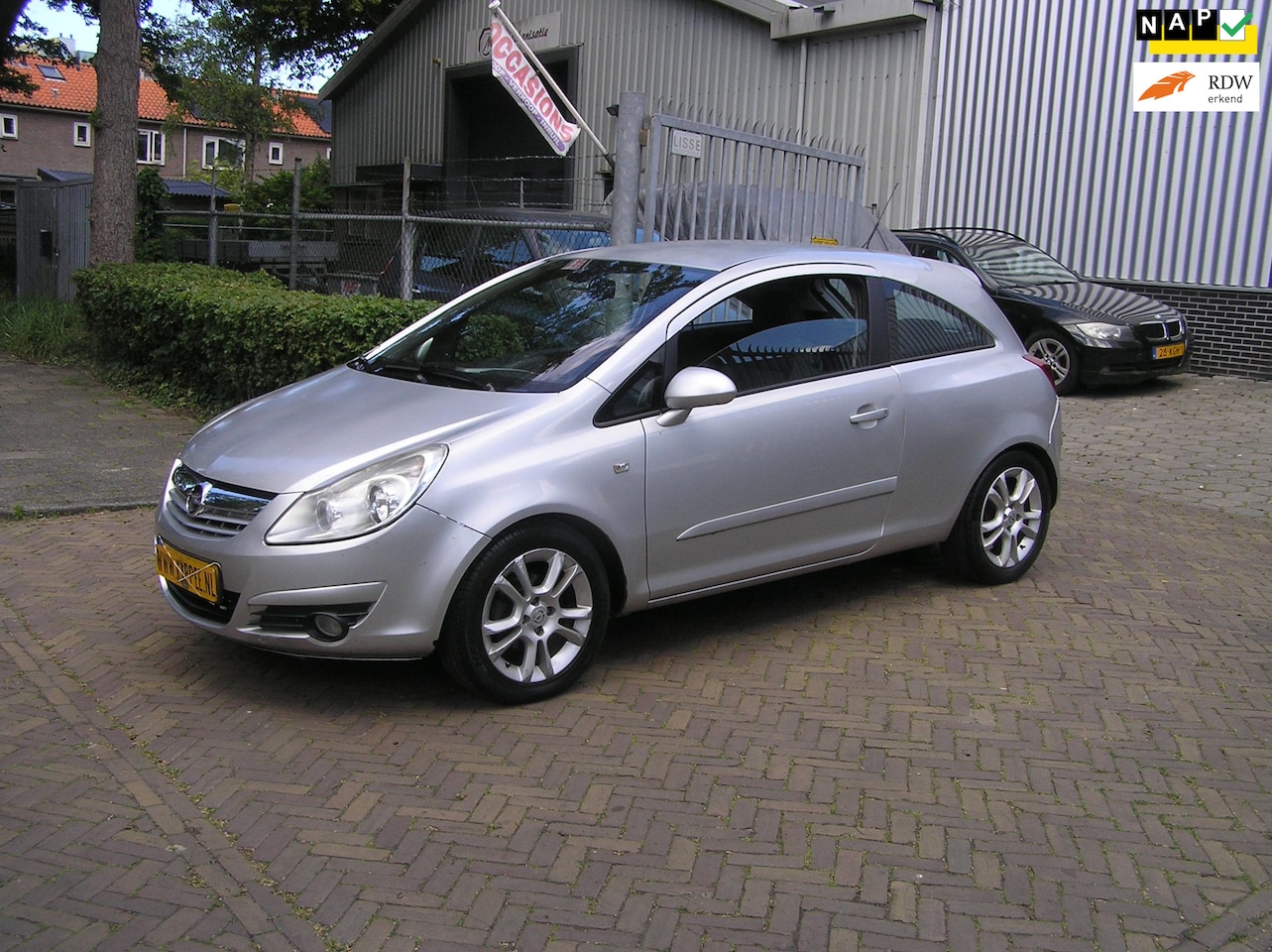 Opel Corsa - 1.4-16V Sport nap pas airco nieuwe apk - AutoWereld.nl