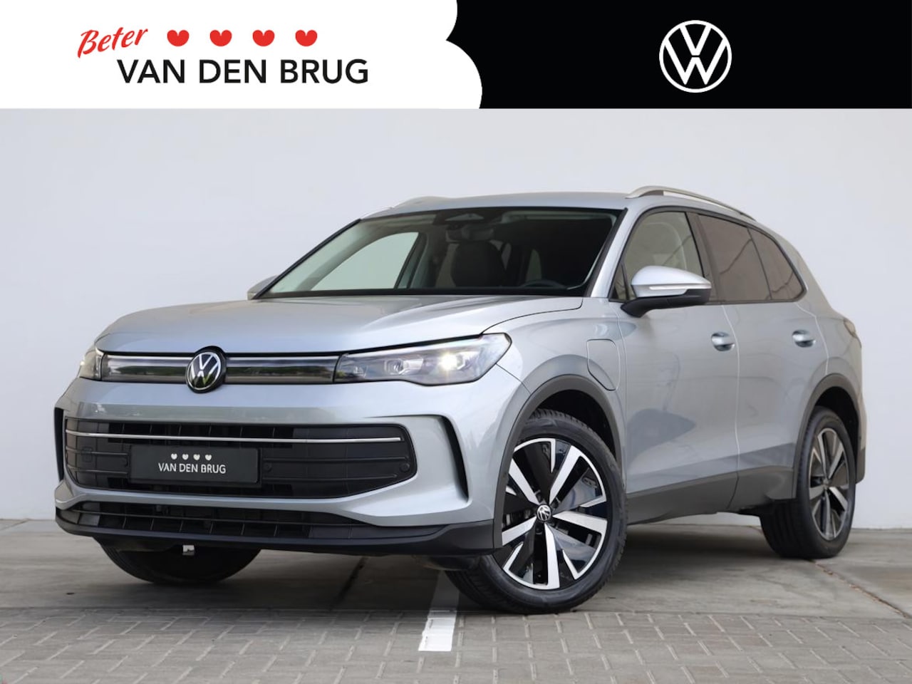 Volkswagen Tiguan - 1.5 eHybrid Life Edition 204PK DSG | Led | Spiegel pakket | App connect | Camera | Keyless - AutoWereld.nl