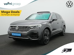 Volkswagen Touareg - 3.0 TSI 340 pk tiptronic R-Line | Panoramadak | Trekhaak | Luchtvering | Savona leder | Ge