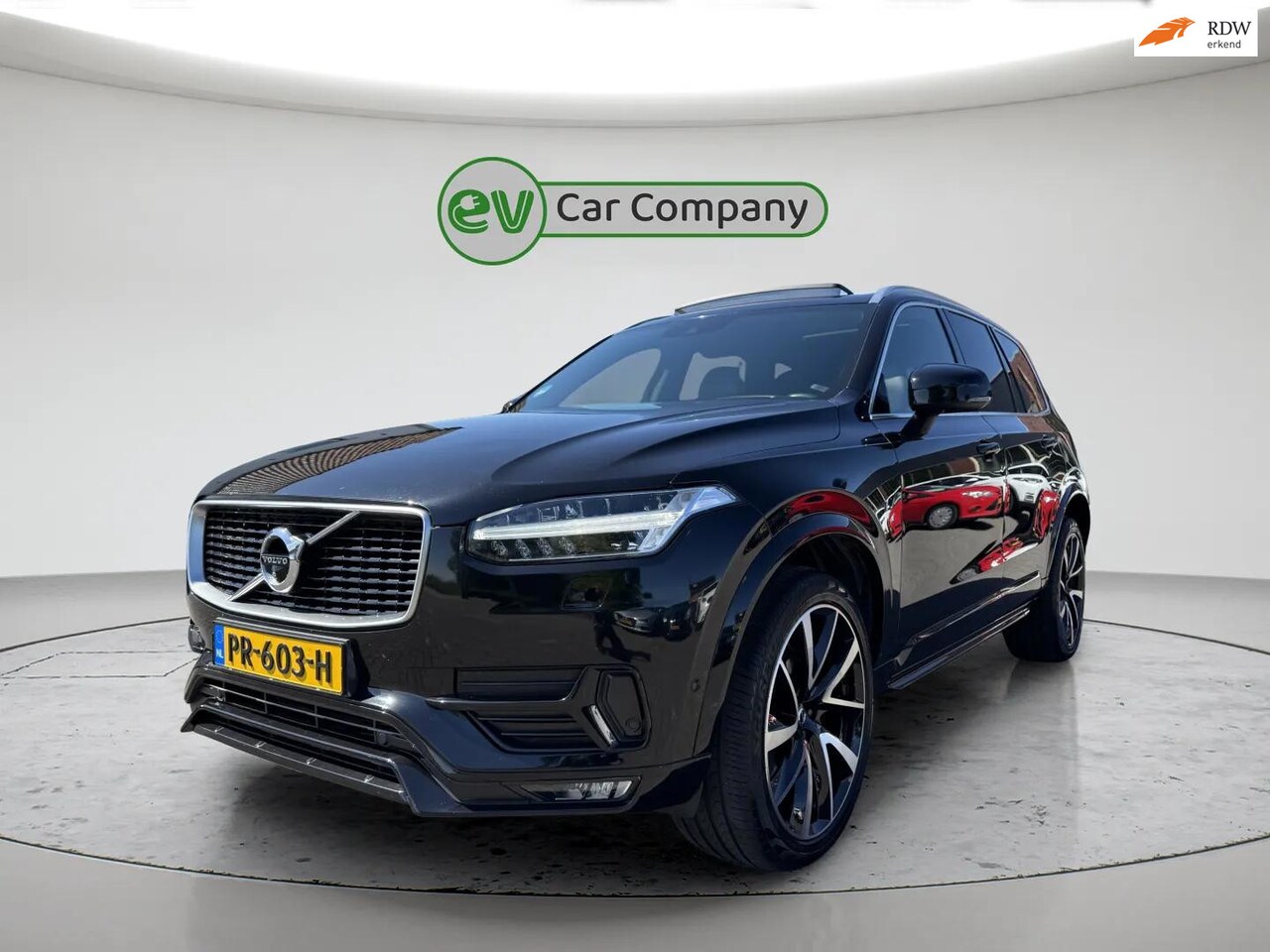 Volvo XC90 - 2.0 D5 AWD Inscription | R-Design | Panoramadak | 7P | Trekhaak | Bowers en Wilkins | Voll - AutoWereld.nl