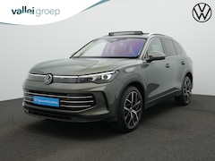 Volkswagen Tiguan - 1.5 eHybrid 204 pk Life Edition | Panoramadak | Trekhaak | Head-up Display | Adaptief onde