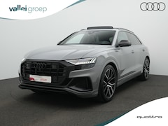 Audi Q8 - 60 TFSI e Quattro Pro Line S Competition / S-Line | Panoramadak | Sportstoelen Plus (rood