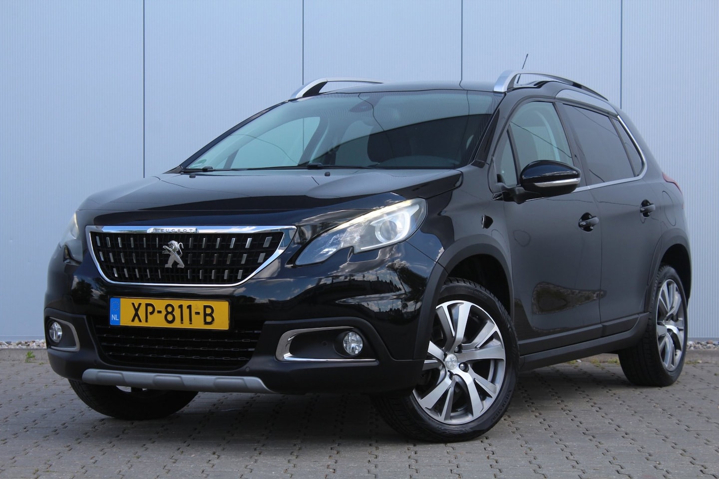 Peugeot 2008 - 1.2 PureTech Allure| Panoramadak | Apple Carplay | Trekhaak | Clima / Cruise control | PDC - AutoWereld.nl