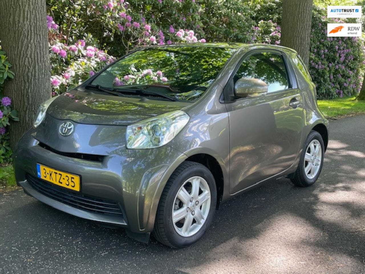 Toyota iQ - 1.0 VVTi Comfort 1.0 VVTi Comfort - AutoWereld.nl