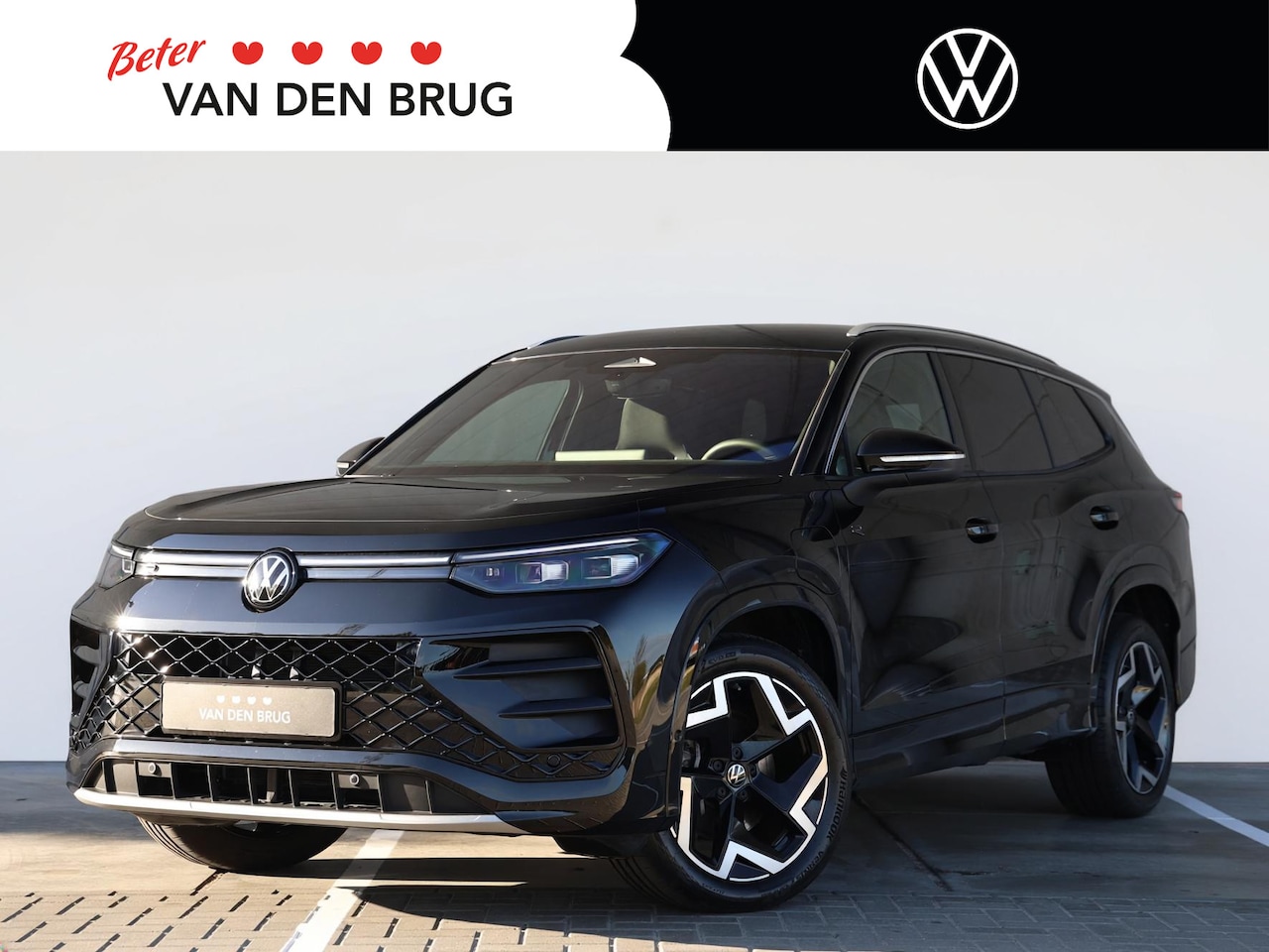 Volkswagen Tayron - 1.5 eHybrid R-Line Edition 272PK DSG | Led | Trekhaak | Camera | Keyless | Stoelverwarming - AutoWereld.nl