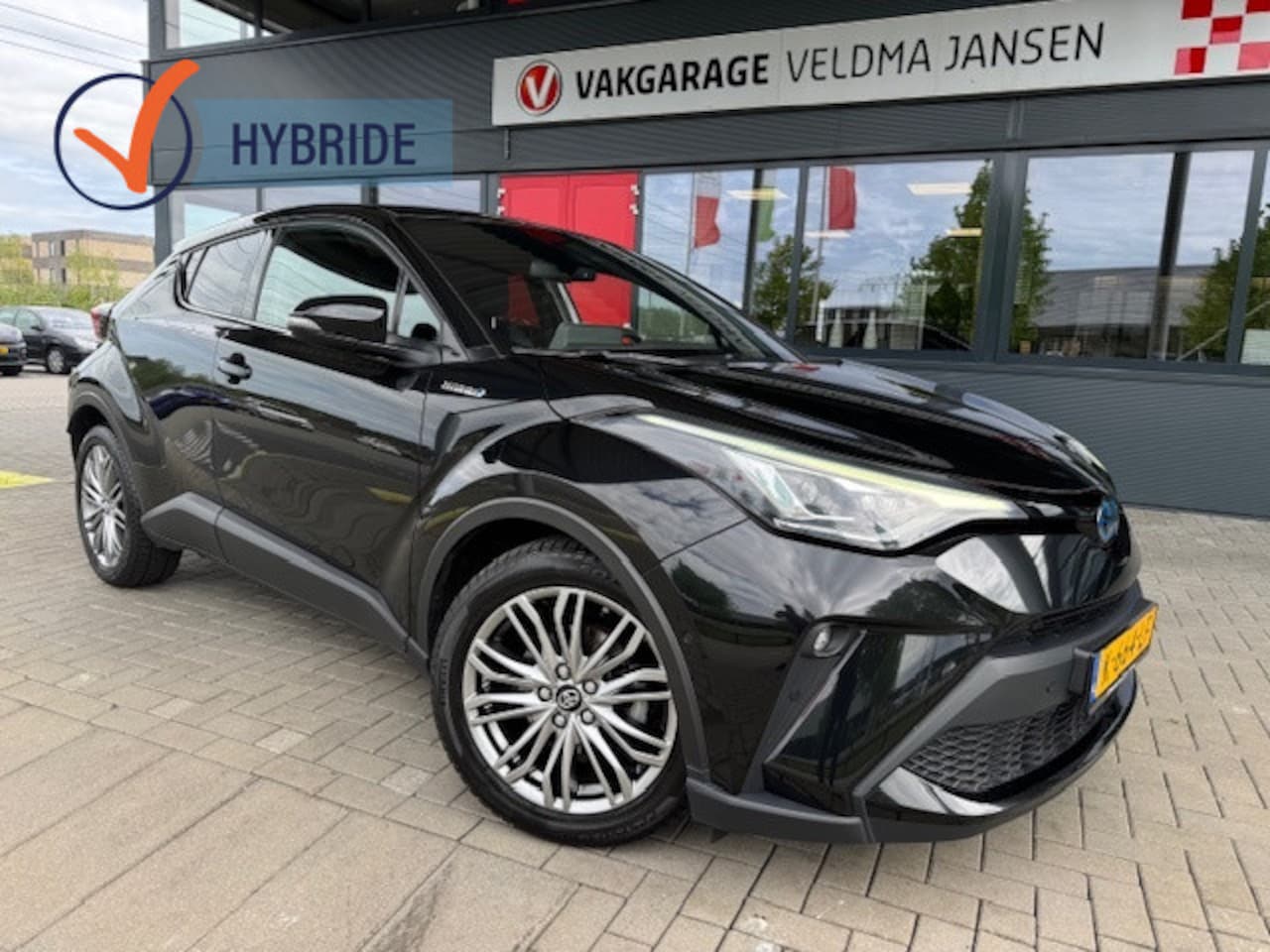 Toyota C-HR - 1.8 HYBRID EXECUTIVE AUTOMAAT (1e EIG.) + ECC/LEDER/STOELVERW./A - AutoWereld.nl