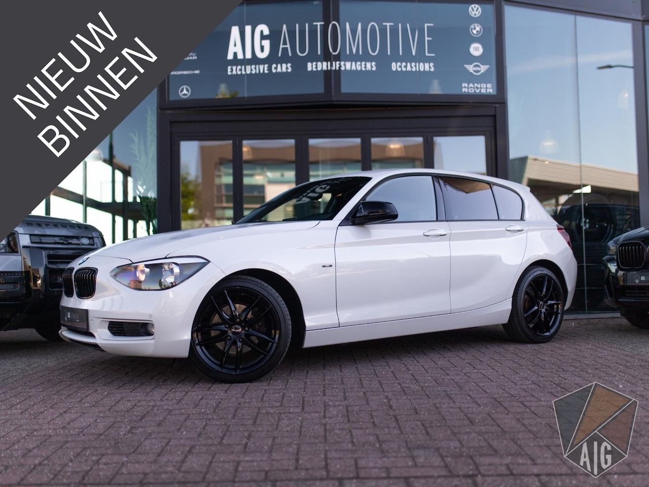 BMW 1-serie - 118i | Urban | Stoelverw. | Bluetooth | PDC - AutoWereld.nl