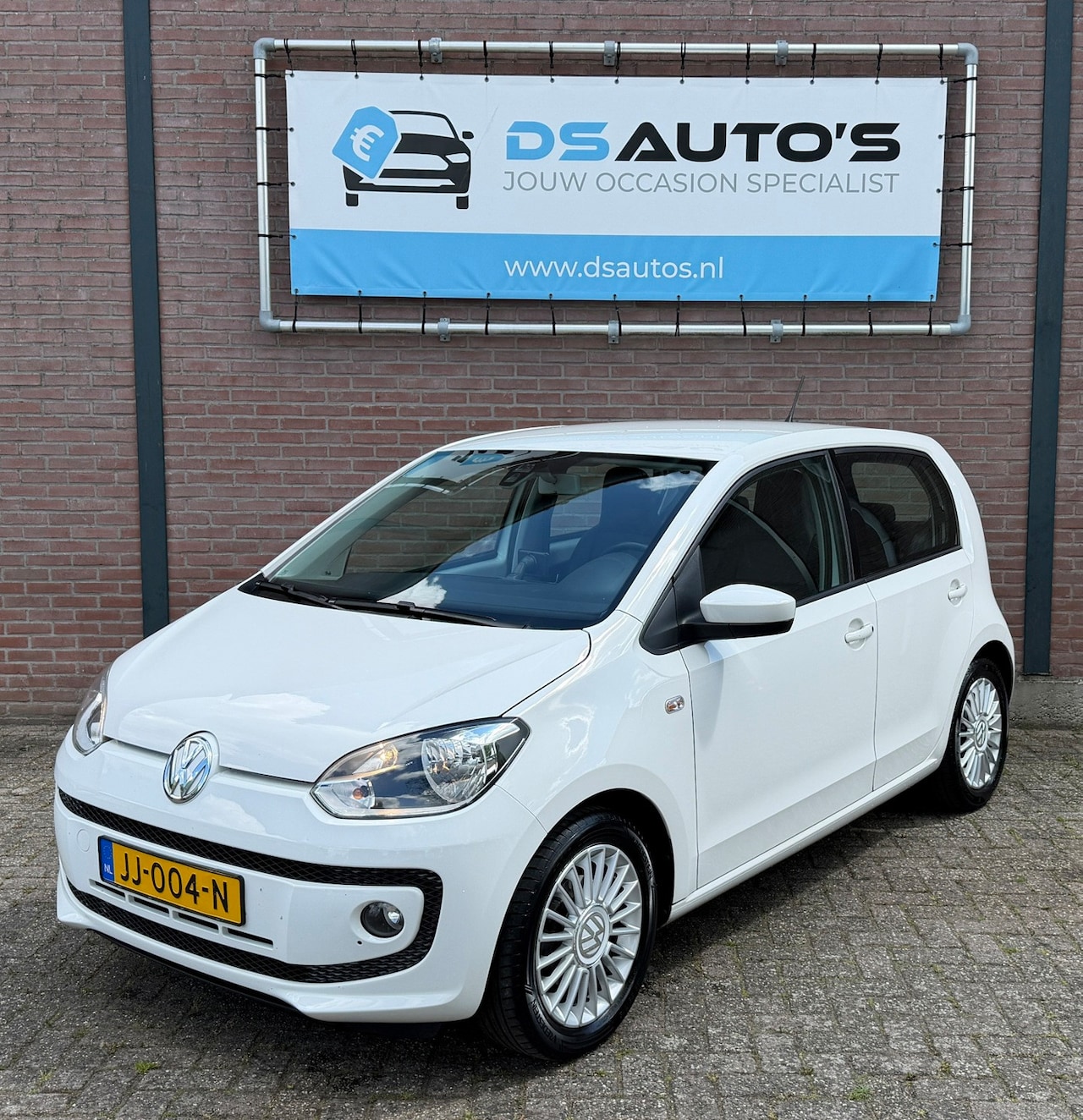 Volkswagen Up! - 1.0 high up! LEER - AutoWereld.nl