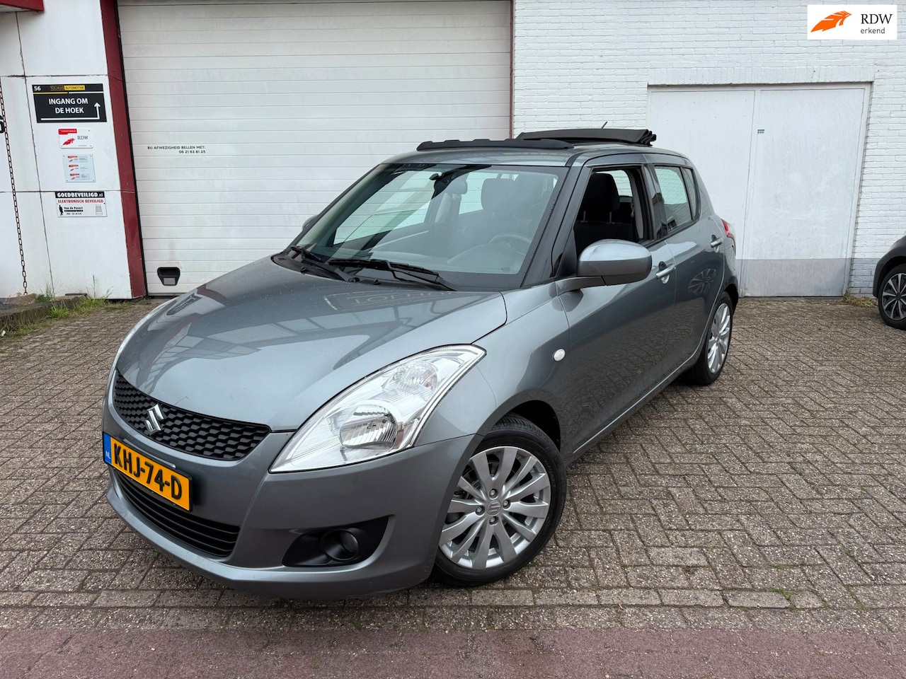 Suzuki Swift - 1.2 Exclusive |NIEUW APK|SCHUIF KANTEL DAK|E-PKKT|LM VLGN|CRUISE | - AutoWereld.nl