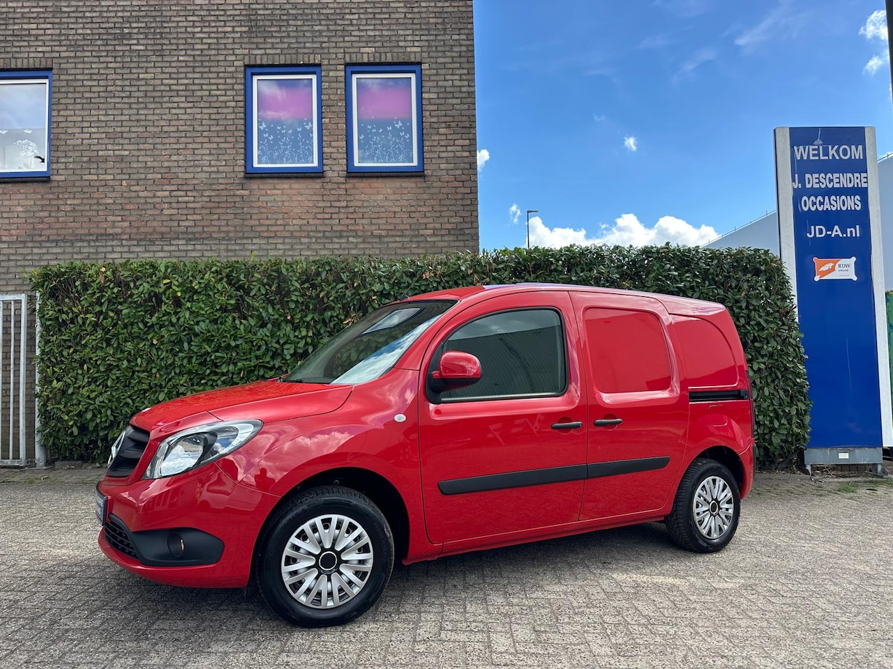 Mercedes-Benz Citan - 112 BlueEFFICIENCY Economy 2X Schuifdeur, Airco, Camera, Pdc!!!! VRIJDAG 08-05 ZIJN WIJ GE - AutoWereld.nl