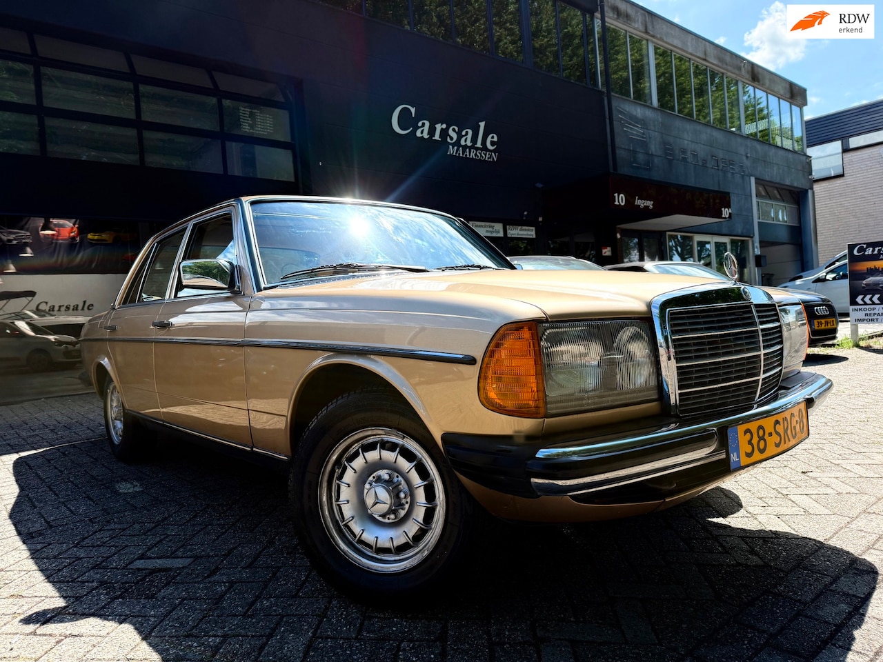 Mercedes-Benz 200-280 (W123) - 200 200 - AutoWereld.nl