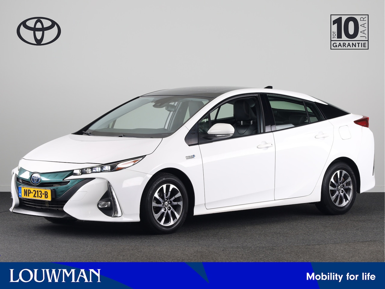 Toyota Prius - 1.8 Plug-in Hybrid Business Plus | 1e eigenaar! | Dealer onderhouden | Solar Roof | - AutoWereld.nl