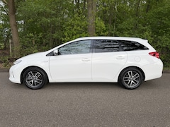 Toyota Auris - 1.8 Hybrid Lease+ - Volledige onderhoudshistory
