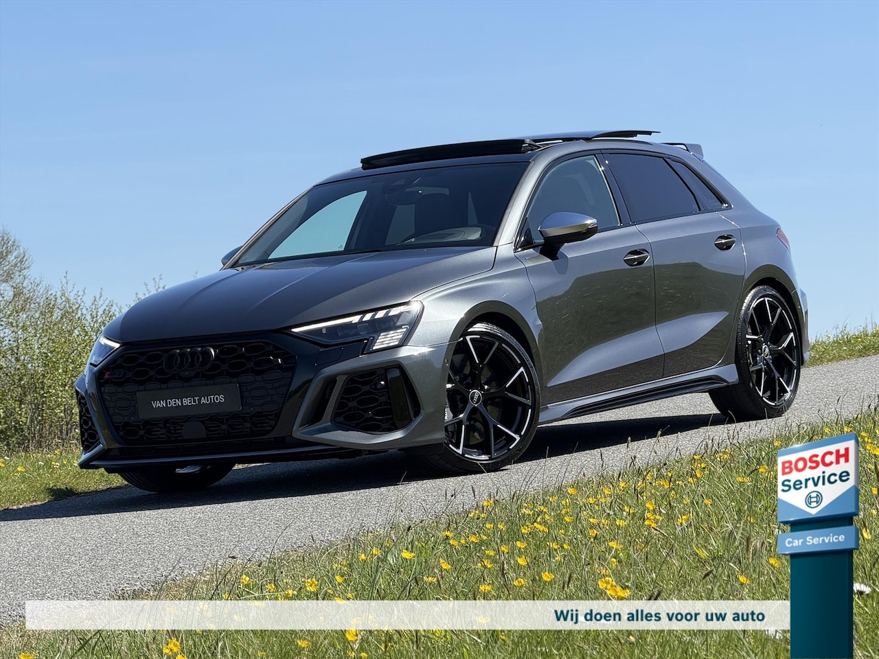 Audi RS3 - 2.5 TFSI 400PK Quattro / Pano / Keramisch / Head-up / B&O / Schaalstoelen / Memory / Keyle - AutoWereld.nl