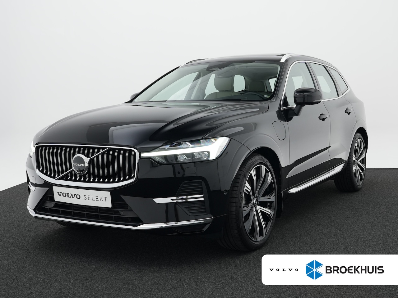 Volvo XC60 - T6 Recharge AWD Ultimate Bright | Luchtvering | Head-Up | Harman/Kardon | 360° Camera | Pa - AutoWereld.nl