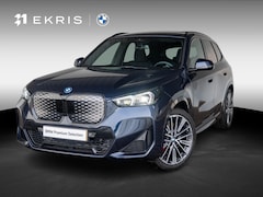 BMW iX1 - eDrive20 | M Sportpakket Pro | Travel Pack | Comfort Access | Harman-Kardon | Achteruitrij