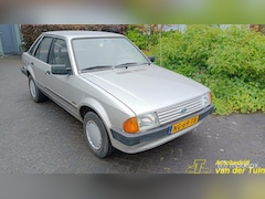 Ford Escort - 1.1 Laser nieuwe APK
