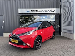 Toyota Aygo - 1.0 vvt-i 72PK X-Play Bi-Tone 5-deurs(CAMERA|AIRCO|BLUETOOTH)