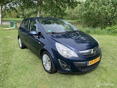 Opel Corsa - 1.2-16V Cosmo automaat.nw airco, nav