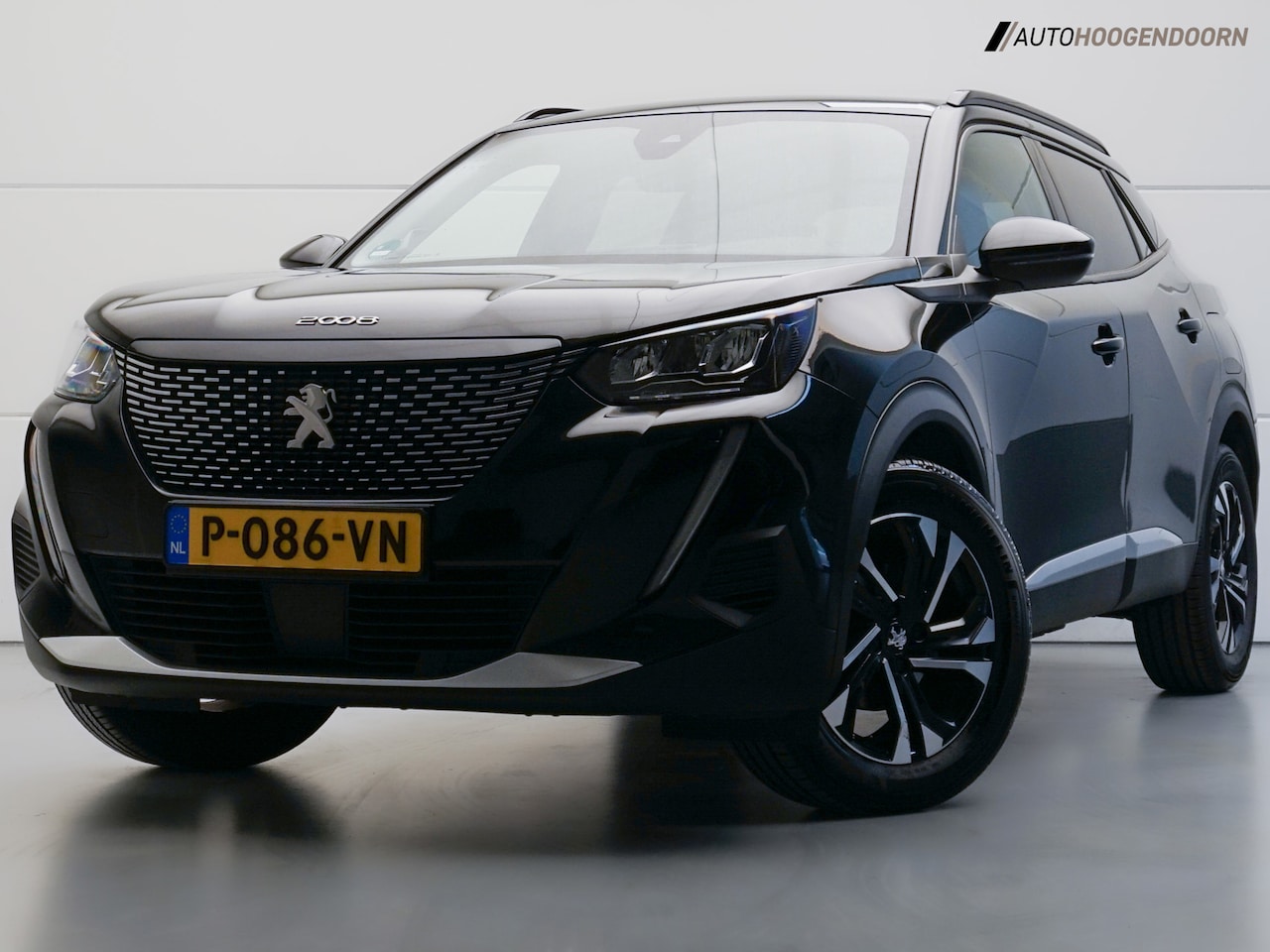 Peugeot 2008 - 1.2 PureTech Allure Pack Sport 130pk (ACHTERUITRIJCAMERA,APPLE CARPLAY,LM-VELGEN,NAVIGATIE - AutoWereld.nl