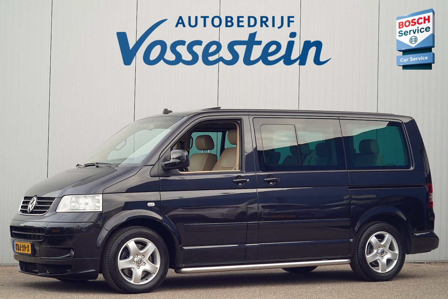 Volkswagen Transporter Multivan - 3.2 V6 4Motion Highline 7-Pers. / Sper / Xenon / Schuifdak / Nieuwstaat! - AutoWereld.nl
