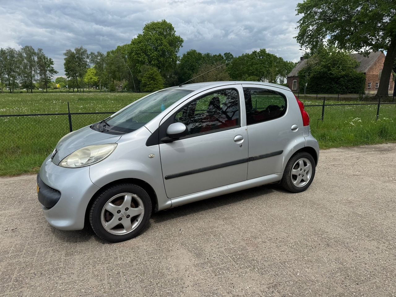 Peugeot 107 - 1.0-12V XS Urban Move 1.0-12V XS Urban Move, nw APK, NAP, 5 drs, enz - AutoWereld.nl