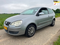 Volkswagen Polo - 1.4-16V Optive