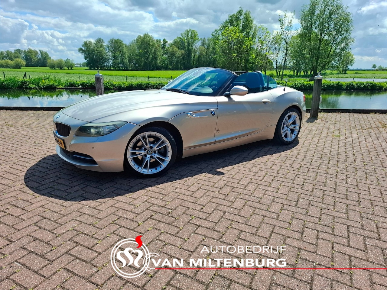 BMW Z4 Roadster - SDrive23i Introduction NL-auto Leder Clima 18 inch Breed set Stoelverwarming PDC v+a - AutoWereld.nl