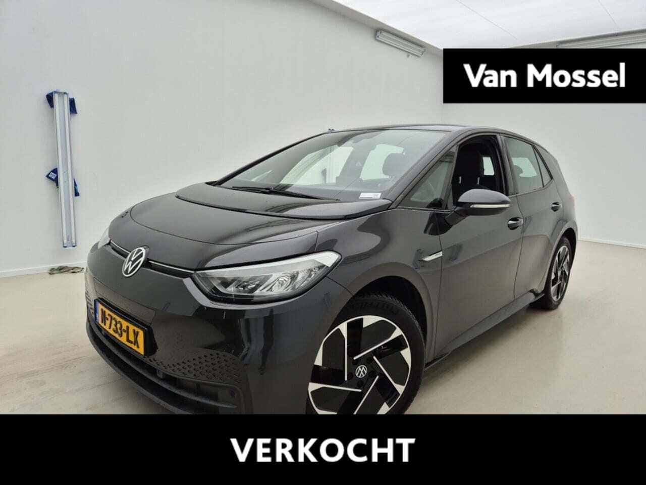 Volkswagen ID.3 - Pro 58 kWh 145 PK| Navigatie | Stoelverwarming | Stuurwielverwarming | Parkeersensoren | 1 - AutoWereld.nl