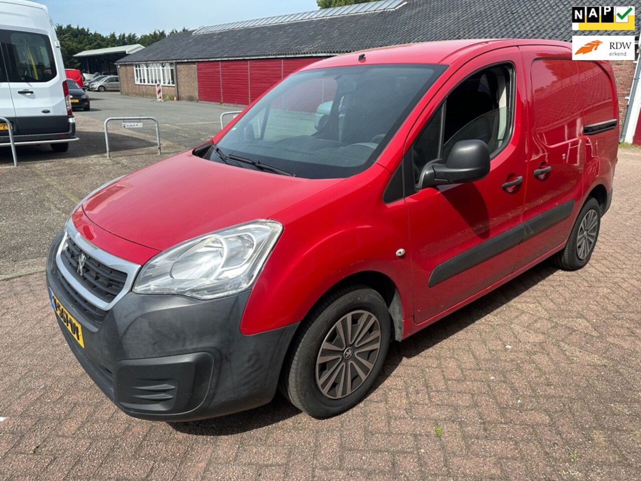 Peugeot Partner - 122 1.6 BlueHDi 100 L1 Premium Pack 122 1.6 BlueHDi 100 L1 Premium Pack S&S AIRCO - AutoWereld.nl