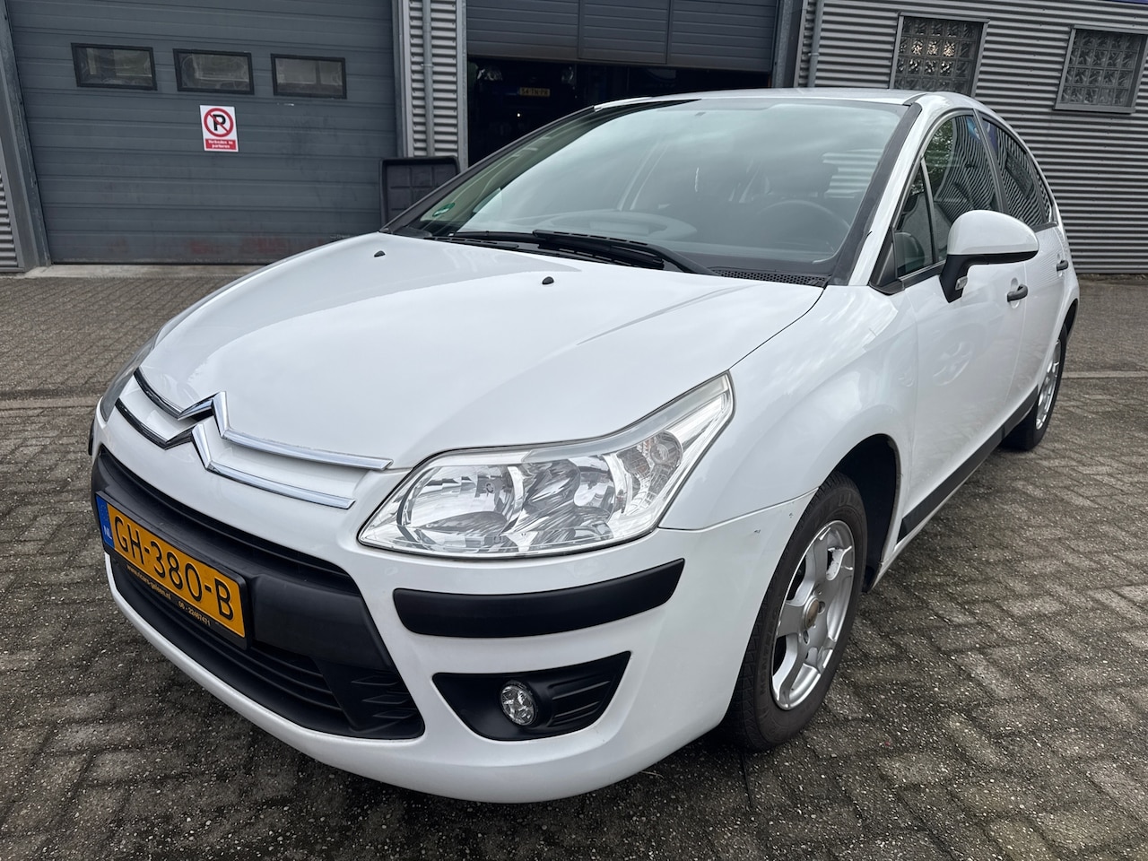 Citroën C4 - 1.4 16V Séduction 113.000 km - AutoWereld.nl