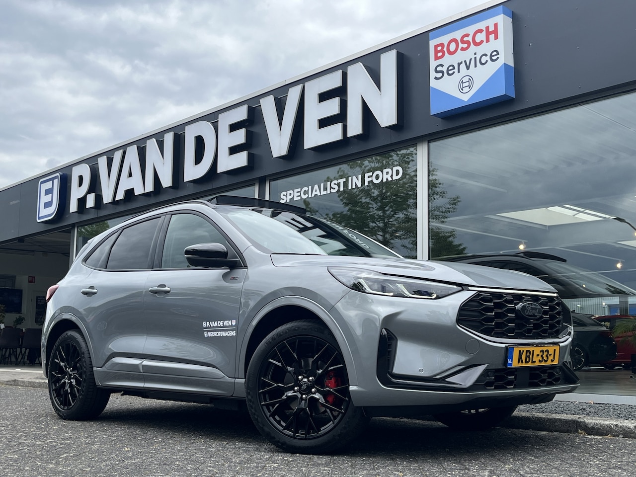 Ford Kuga - 2.5 PHEV ST-Line X Black Package 243pk e-CVT Automaat | 5531 | Leverbaar in meerdere kleur - AutoWereld.nl