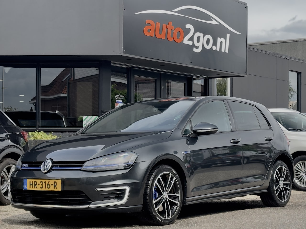 Volkswagen Golf - 1.4 TSI AUT6 GTE SPORT-INT NAVI AIRCO APPLE-CARPLAY LED LMV PDC - AutoWereld.nl