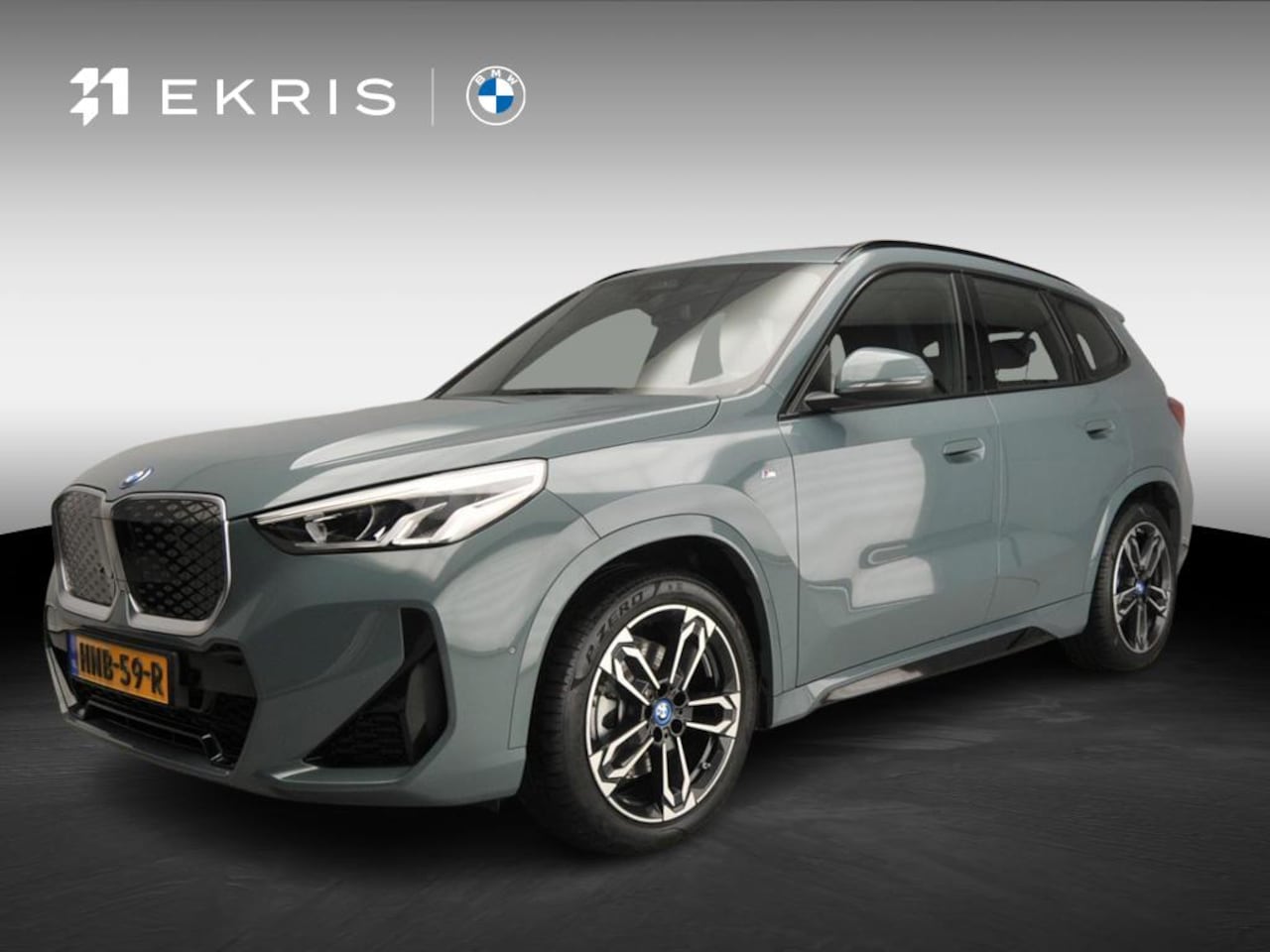 BMW iX1 - xDrive30 | M-Sportpakket | LED | Leder | Navigatie | Schuifdak | Stoelverwarming | DAB | A - AutoWereld.nl