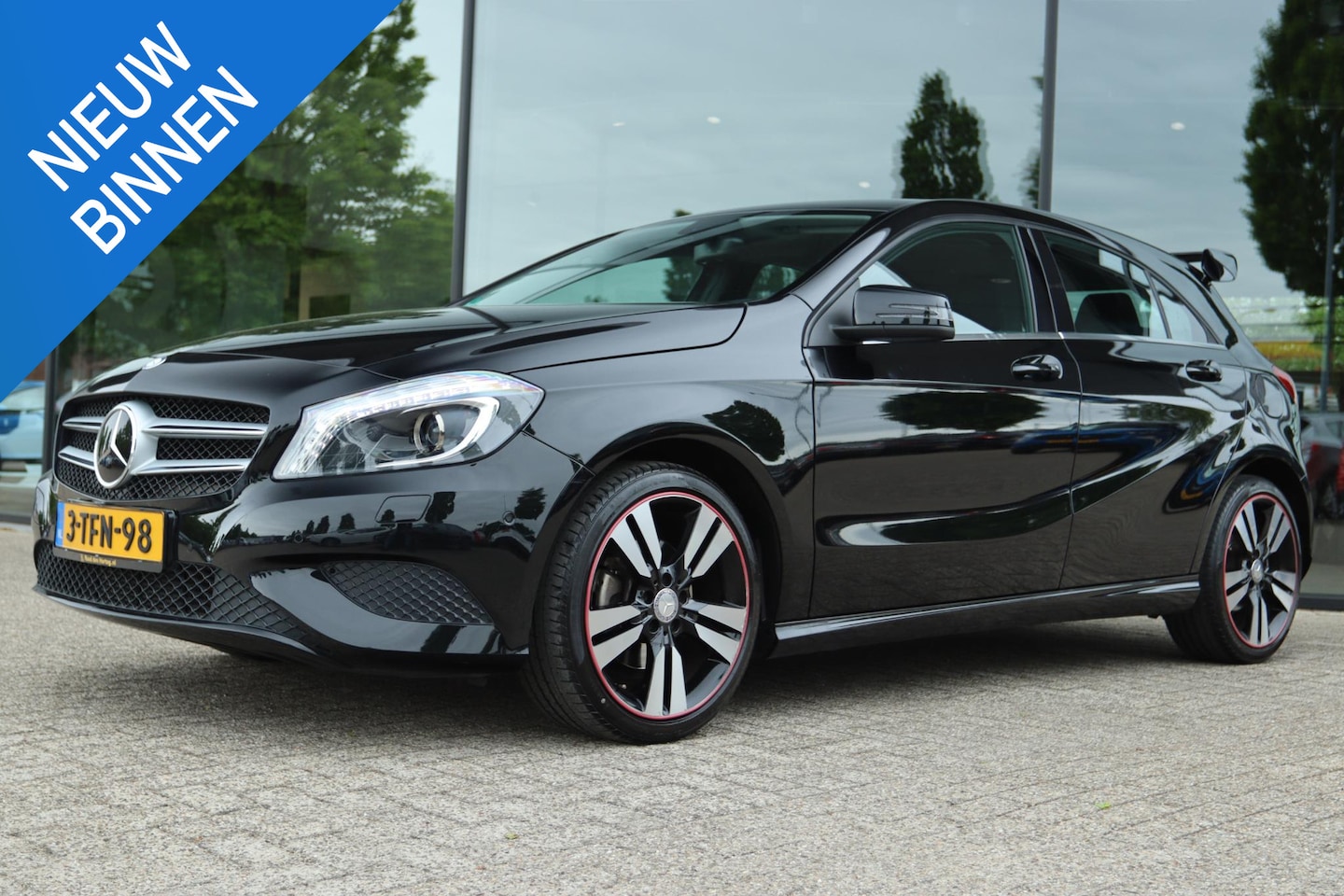 Mercedes-Benz A-klasse - 180 AMBITION NAP | XENON | CRUISE | NAVI | PDC | LMV | URBAN PAKKET - AutoWereld.nl