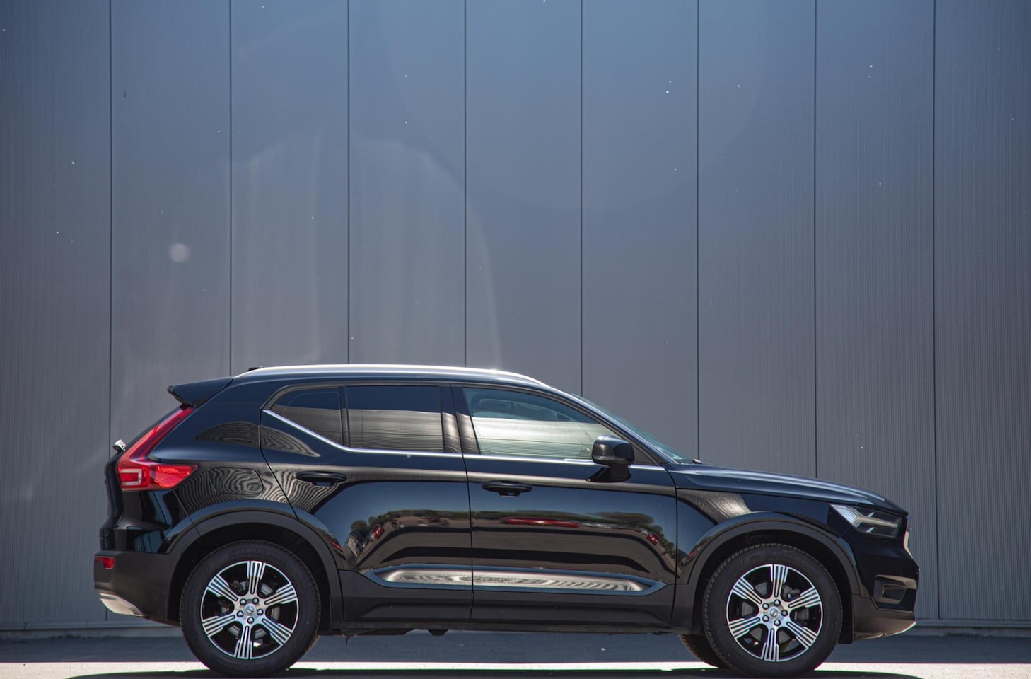 Volvo XC40 - 2.0 B4 Inscription Trekhaak Leer 360 camera Keyless - AutoWereld.nl