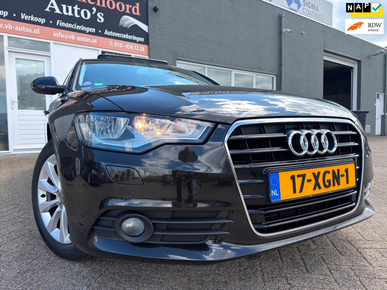 Audi A6 Avant - 2.0 TFSI Business Edition in automaat en elec panoramadak en parkeersensoren en trekhaak - AutoWereld.nl