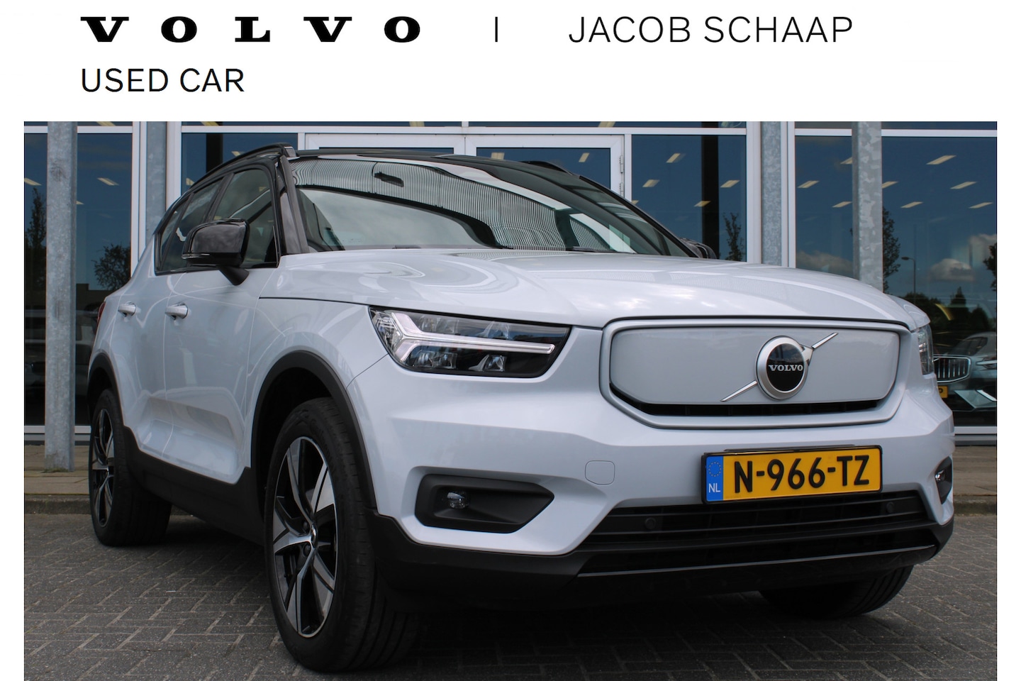 Volvo XC40 - Recharge P8 AWD R-Design | Adapt. Cruise | BLIS | Keyless Entry | El. Trekhaak | PDC Achte - AutoWereld.nl