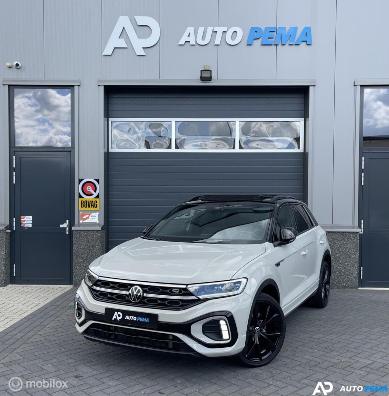 Volkswagen T-Roc - 1.5 TSI DSG R-Line 150PK Pano Keyl - AutoWereld.nl