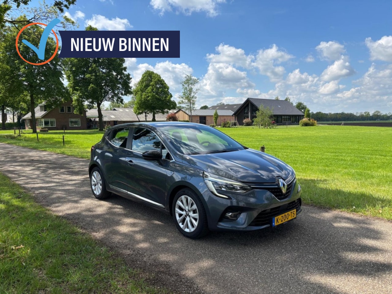 Renault Clio - 1.0 TCe Intens | Navigatie | Stoelverwarming | Keyless | Climate - AutoWereld.nl