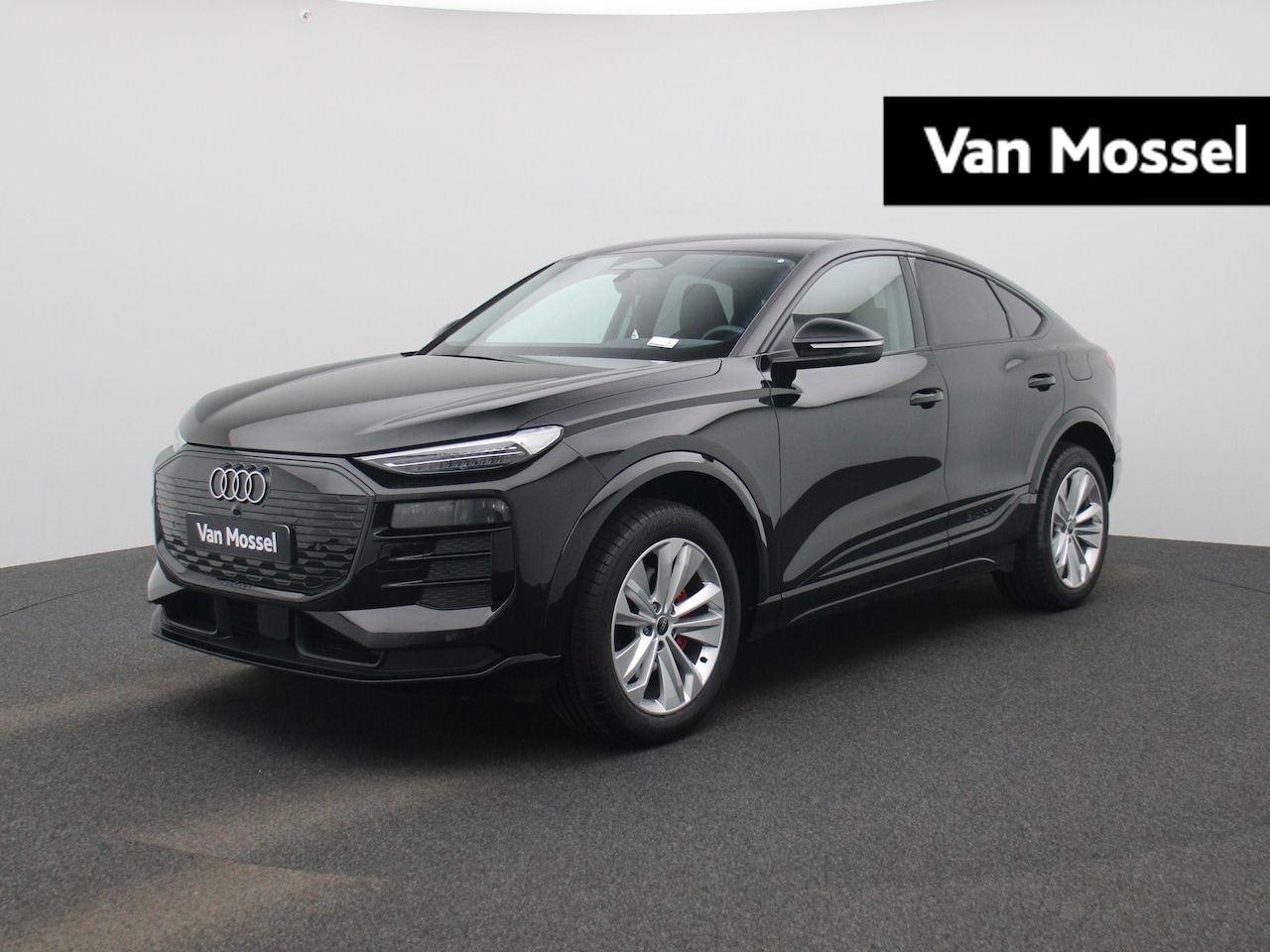 Audi Q6 Sportback e-tron - edition 83 kWh l Adaptive cruise control l Stuurverwarming l Navigatie l Dodehoekdetectie - AutoWereld.nl