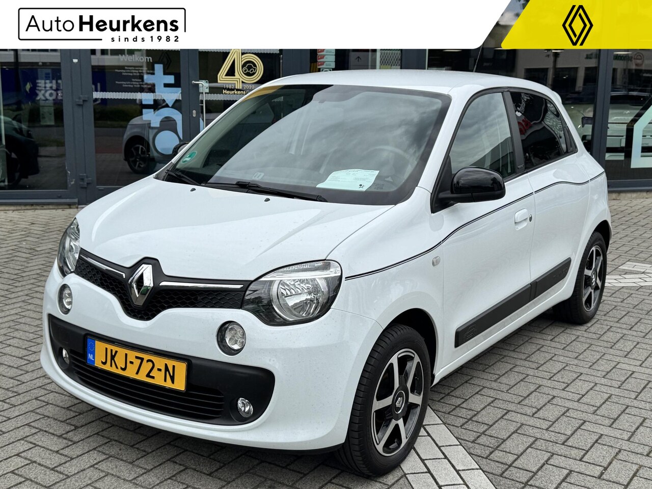 Renault Twingo - TCe 90 Intens l Getint glas l Cruise Control l Sportpook - AutoWereld.nl