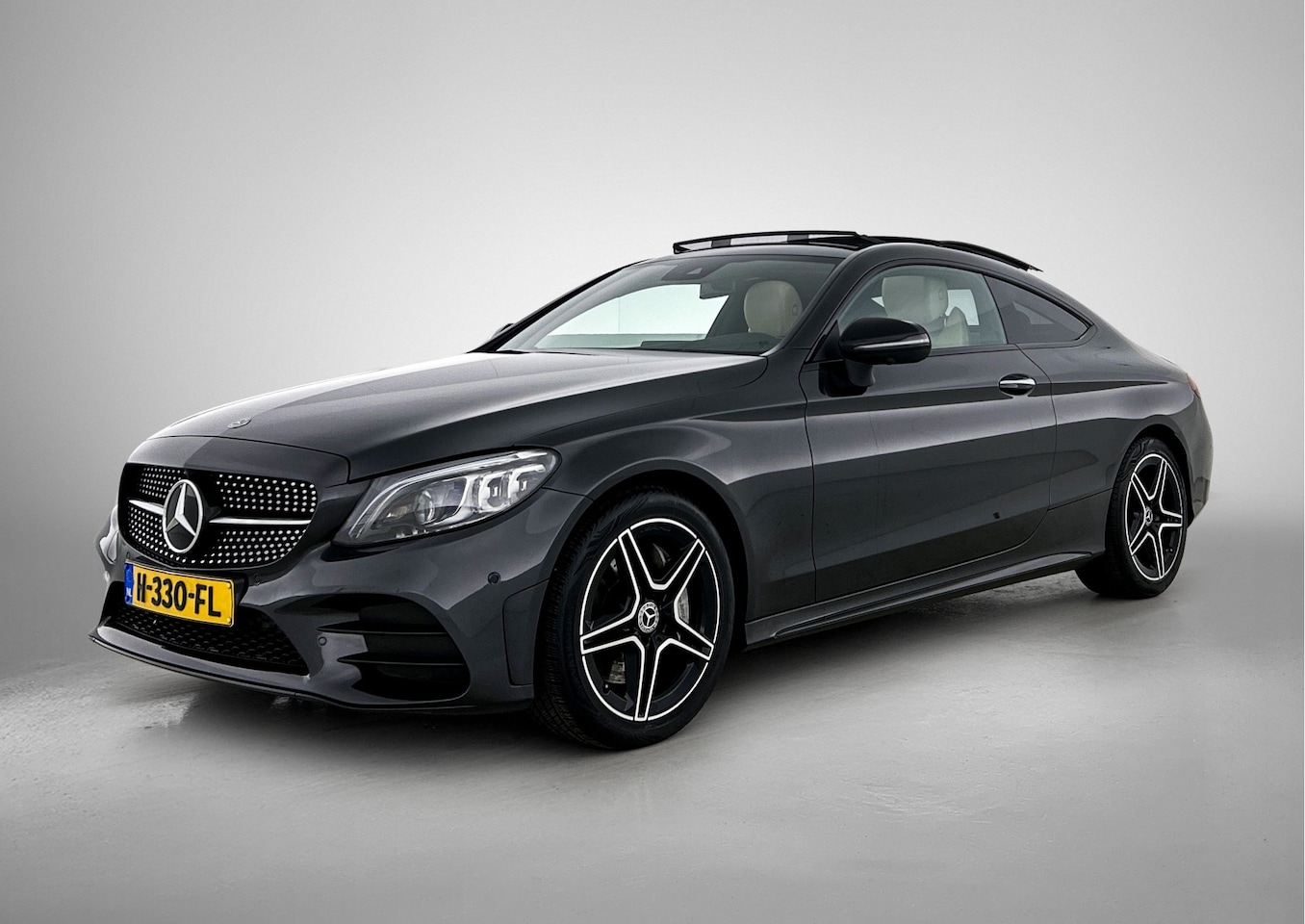 Mercedes-Benz C-klasse Coupé - 300 AMG line Premium Plus | Alarm | Panorama schuifdak | Burmester Sound | Parkeerpakket m - AutoWereld.nl