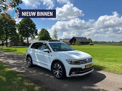 Volkswagen Tiguan - 2.0 TSI 4motion | R-line | Panoramadak | Trekhaak | Camera |