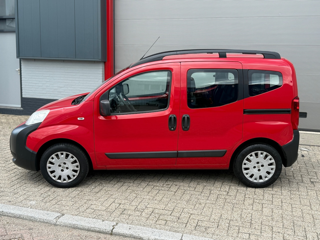 Peugeot Bipper Tepee - 1.4i LPG | camera | 5zits - AutoWereld.nl