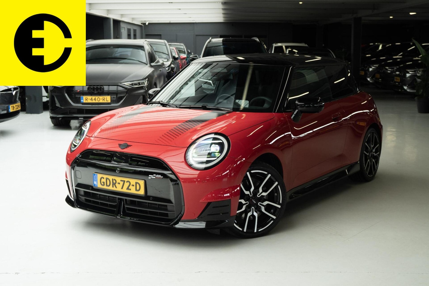 MINI John Cooper Works - Mini E Cooper M 40.7 kWh | H&K audio | Pano - AutoWereld.nl