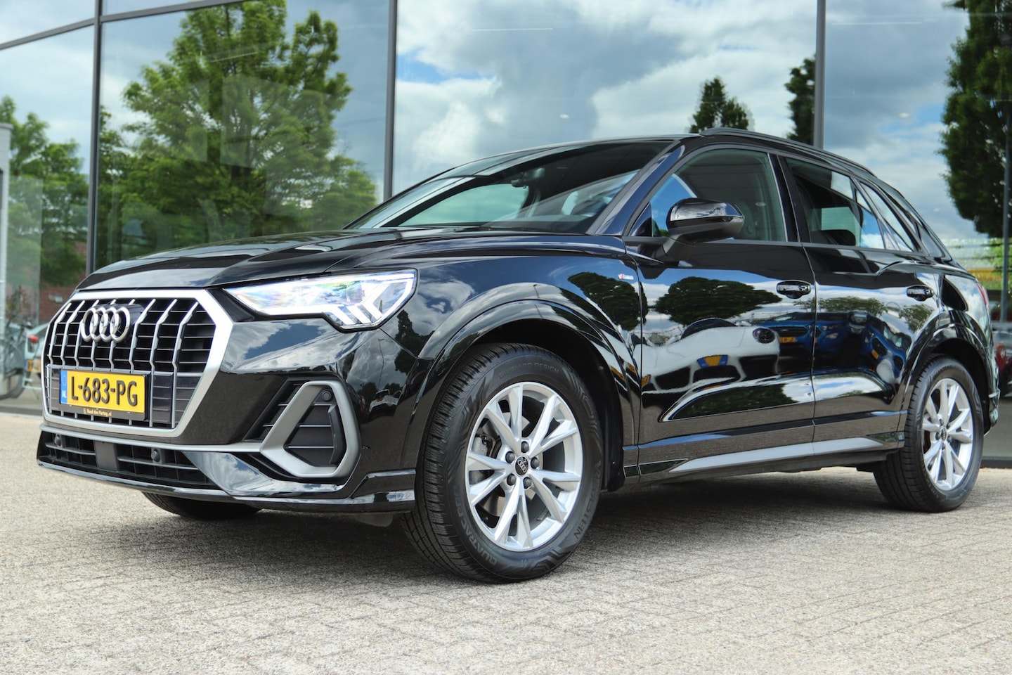 Audi Q3 - 35 TFSI S EDITION S-LINE AUT. ORIG NL | VIRT. COCKPIT | TREKHAAK | CARPLAY | LED | NAVI - AutoWereld.nl